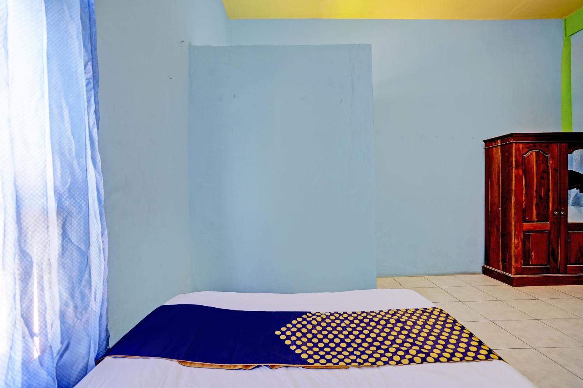 Oyo Life 93037 Nova Jaya Homestay Syariah Lamongan Exterior foto